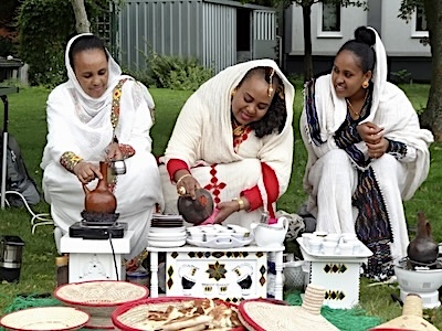 Äthiopisch-eritreische Kaffeezeremonie